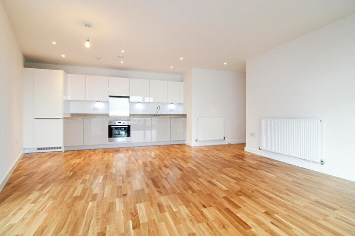 2 Bedroom Flat To Rent In Crossways, Windsor Road, Slough, SL1