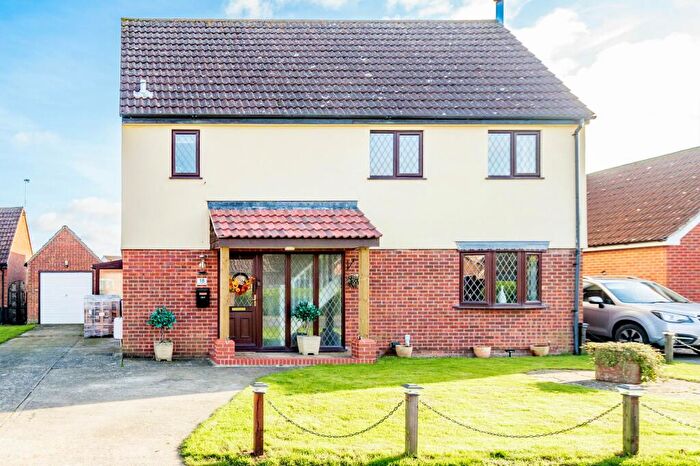 3 Bedroom Detached House For Sale In Edinburgh Close, Watton, IP25