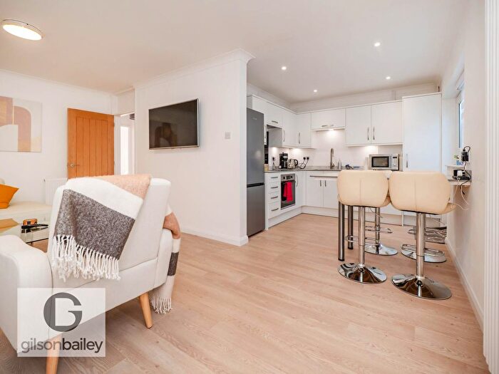 2 Bedroom Detached Bungalow For Sale In St Laurence Avenue, Brundall, NR13