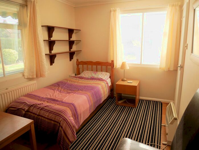 Studio To Rent In Naseby Close, Isleworth, TW7