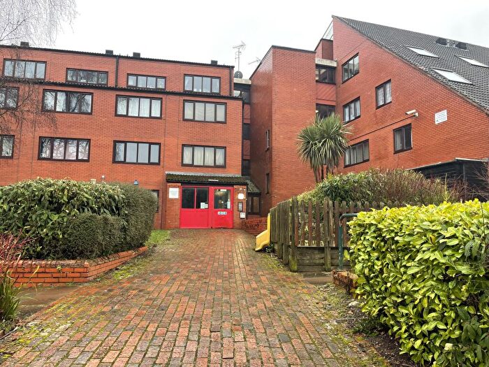 1 Bedroom Flat For Sale In Flat A, Quartercroft, Pyramid Close, Northampton, NN3