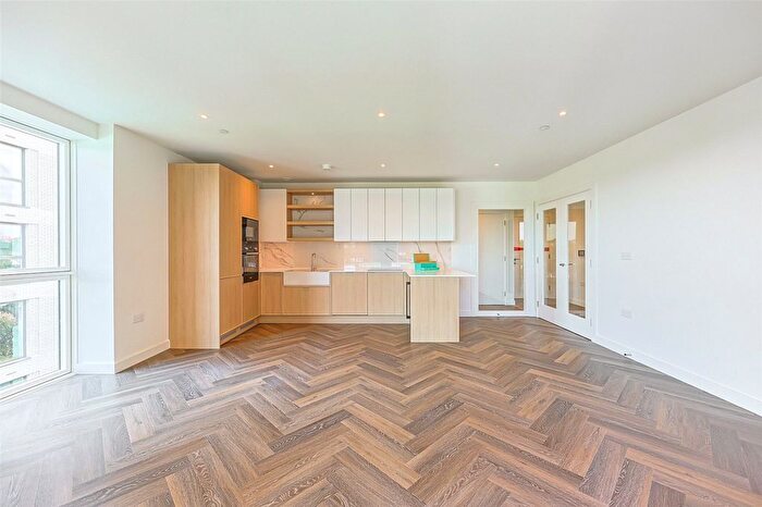 3 Bedroom Flat For Sale In Henshaw Parade, The Hyde, Colindale, NW9