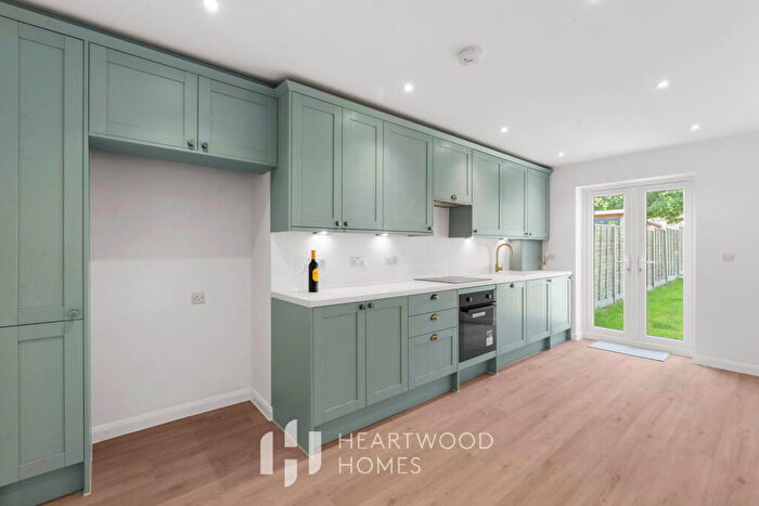 3 Bedroom End Of Terrace House For Sale In Marshall Avenue, St. Albans, AL3