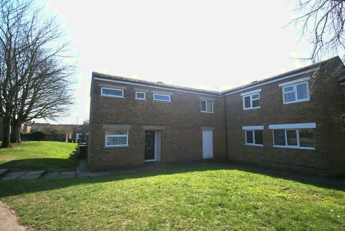 3 Bedroom End Of Terrace House To Rent In Wistaria Court, Floral Way, Andover, SP10