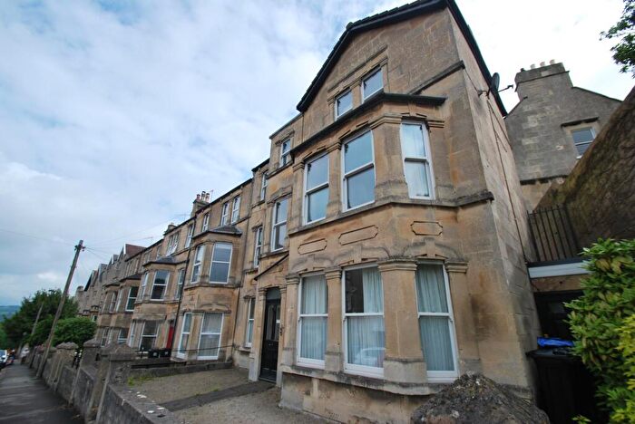 2 Bedroom Property To Rent In Devonshire Villas, Bath, BA2