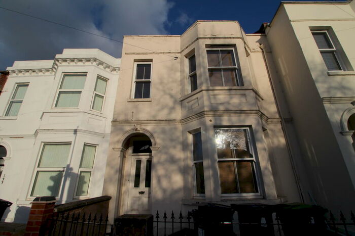 7 Bedroom Terraced House To Rent In Tachbrook Road, Leamington Spa, CV31