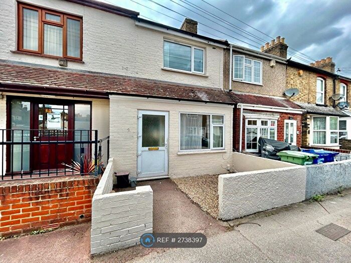 3 Bedroom Terraced House To Rent In Bayford Road, Sittingbourne, ME10