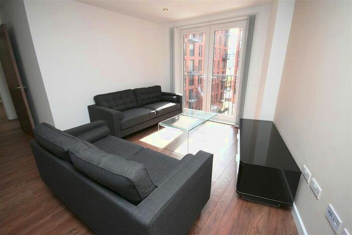 2 Bedroom Flat To Rent In Sillavan Way, Salford, M3