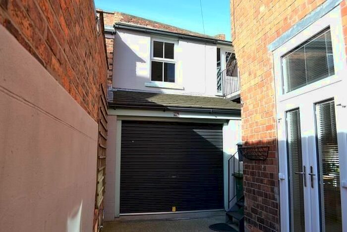 1 Bedroom Flat To Rent In Avenue Road, Scarborough, YO12