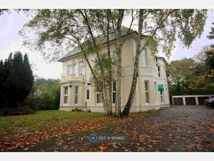 Studio To Rent In Meriton Court, Bournemouth, BH1