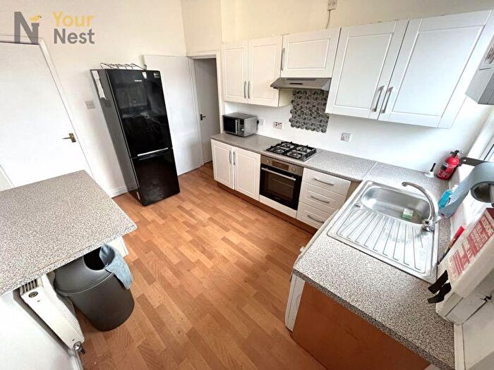 3 Bedroom Terraced House To Rent In Westfield Road, Leeds, Hyde Park, LS3