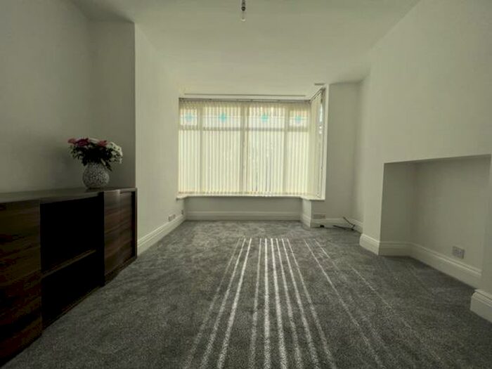 2 Bedroom Bungalow To Rent In Marcliff Lane, Wickersley, Rotherham, S66