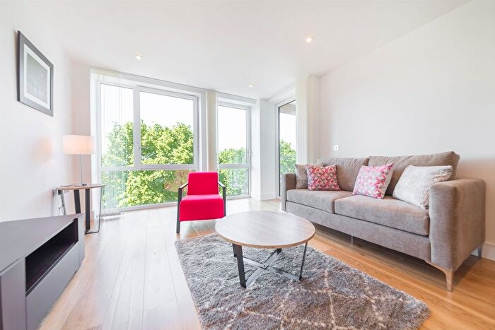 1 Bedroom Flat To Rent In Grove Place, Eltham, SE9