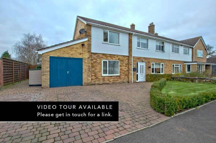 4 Bedroom Semi-Detached House For Sale In Finchs Field, Little Eversden, Cambridge CB23
