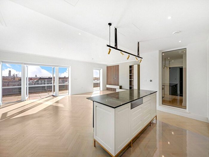 3 Bedroom Flat For Sale In Filmworks Walk, Ealing, W5