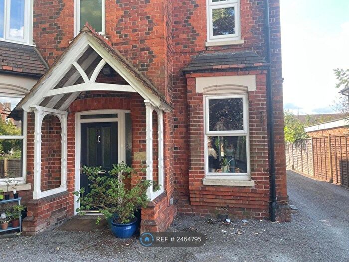 1 Bedroom Flat To Rent In Western Elms Avenue, Reading, RG30