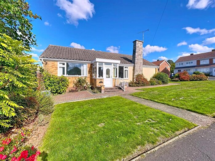 3 Bedroom Detached Bungalow For Sale In Cobbs Road, Kenilworth, CV8