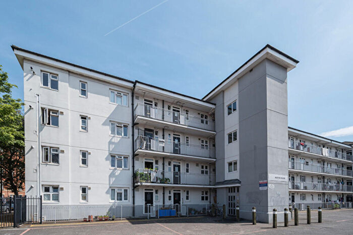2 Bedroom Flat For Sale In Nestor House, Old Bethnal Green Road, Bethnal Green, London, E2