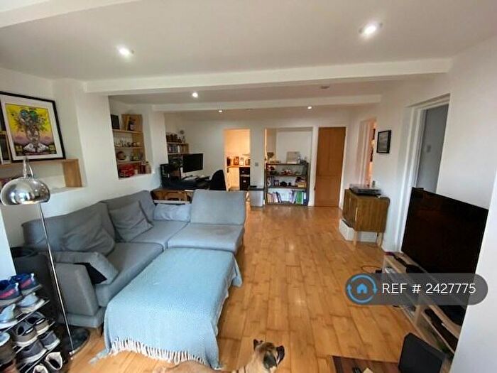 2 Bedroom Flat To Rent In Wolseley Road, London, N8