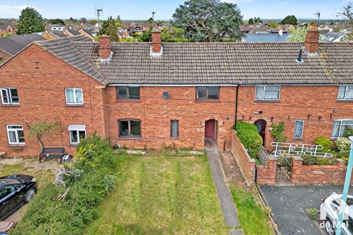 3 Bedroom Terraced House For Sale In Longlands Road, Bishops Cleeve, GL52