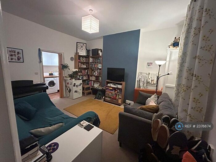 1 Bedroom Flat To Rent In Springfield Road, Brighton, BN1