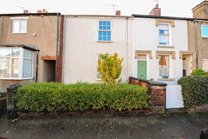 3 Bedroom Terraced House For Sale In Spencer Street, Chesterfield, S40