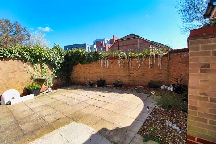 2 Bedroom Semi-Detached House To Rent In Heybridge Court, Hertford, SG14