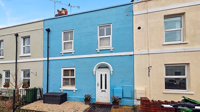 3 Bedroom Terraced House For Sale In Moorend Street, Cheltenham, GL53