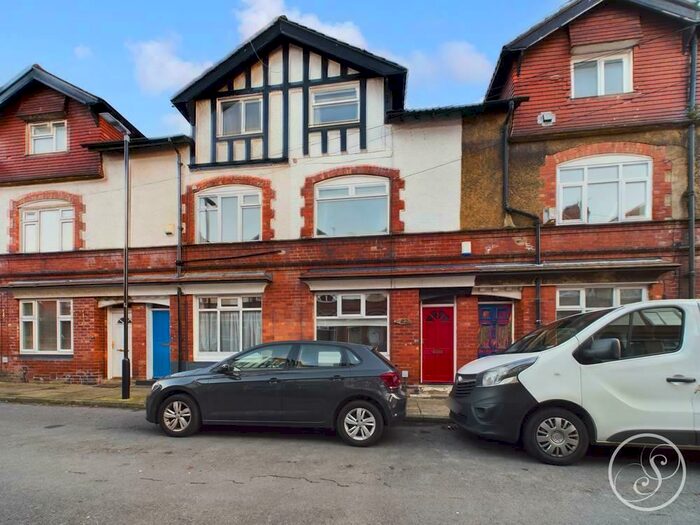 4 Bedroom Terraced House To Rent In Hawthorn View, Chapel Allerton, Leeds, LS7