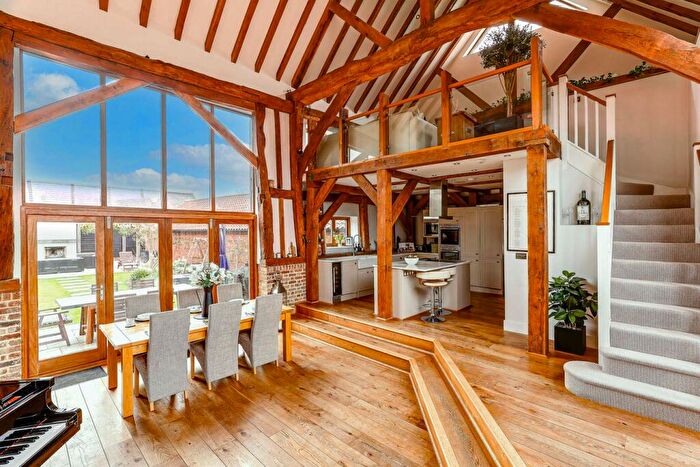 4 Bedroom Barn Conversion For Sale In Bedford Road, Ickleford, Hitchin, SG5