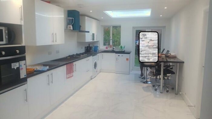 4 Bedroom House To Rent In Milton Road, Oxford, OX4