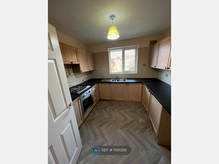 2 Bedroom Flat To Rent In Stag Lane, Rotherham, S60