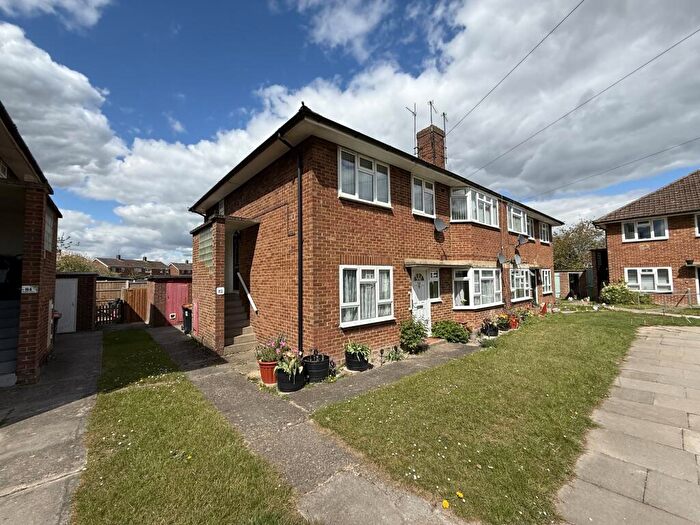 2 Bedroom Maisonette To Rent In Spinney Crescent, LU6