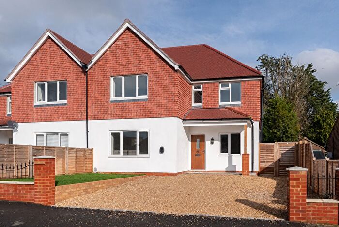 3 Bedroom Semi-Detached House For Sale In Highland Road, Beare Green, RH5