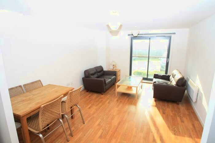 2 Bedroom Apartment To Rent In Bouverie Court, Leeds, LS9