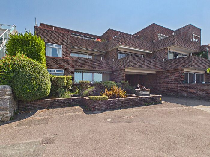 2 Bedroom Flat For Sale In Quay House, Shore Road, Warsash, SO31