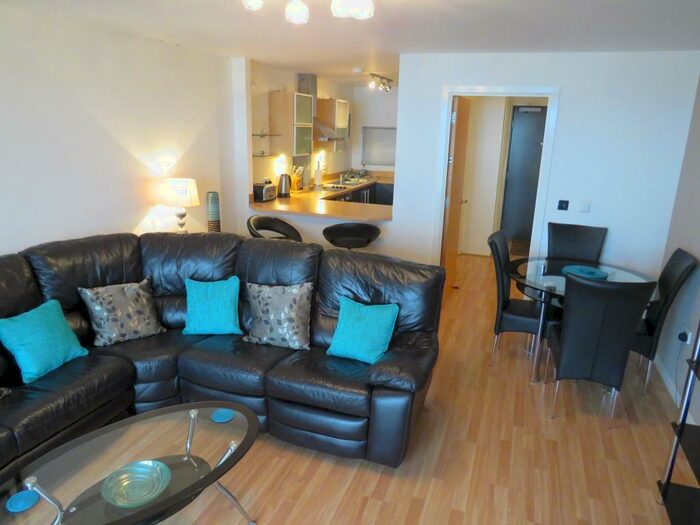 2 Bedroom Flat To Rent In Geoffrey Watling Way, Norwich, NR1