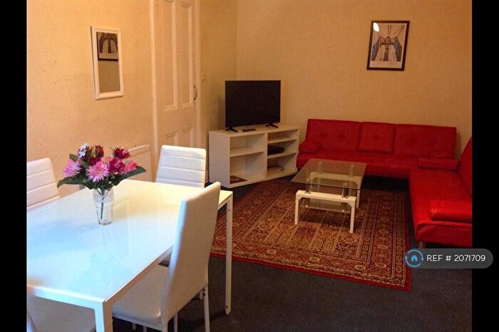 4 Bedroom Flat To Rent In Polwarth Gardens, Edinburgh, EH11