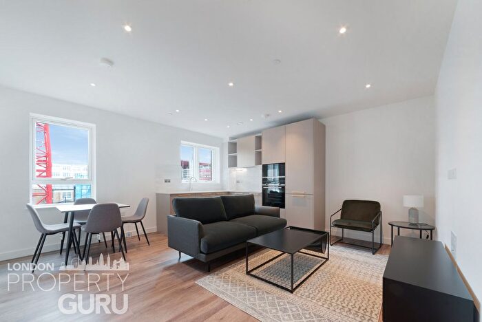 2 Bedroom Flat To Rent In Mary Neuner Road, London, N8