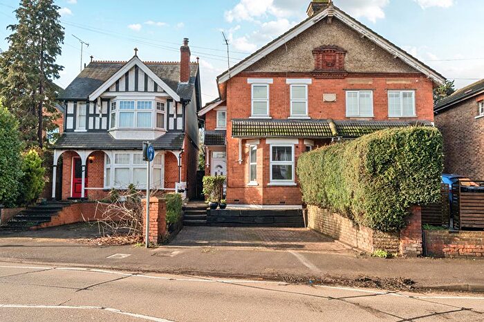 3 Bedroom Semi Detached House For Sale In Monument Road, Woking, GU21