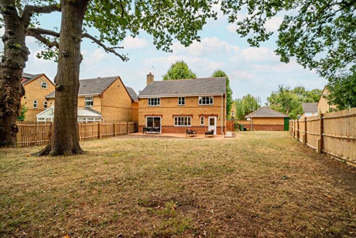 4 Bedroom Detached House For Sale In St. Barts Close, St. Albans, Hertfordshire, AL4