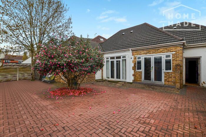 3 Bedroom Detached House To Rent In Kneller Road, Whitton, Twickenham, TW2