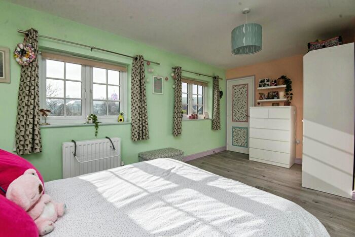 1 Bedroom Flat For Sale In Bussel Close, Exeter, Devon, EX1