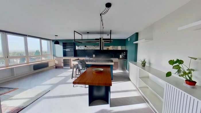 2 Bedroom Flat To Rent In Ingledew Court, Moortown, Leeds, LS17