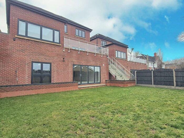 7 Bedroom Detached House To Rent In Newton Road, Great Barr, Birmingham, B43