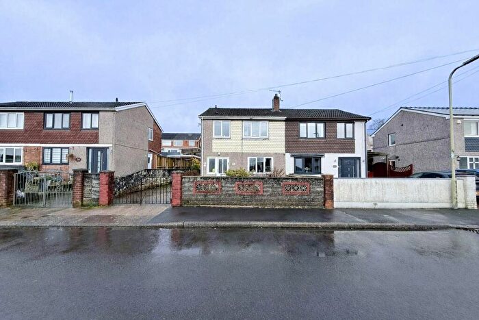 3 Bedroom Semi-Detached House For Sale In Laurel Close, Llandare, Aberdare, CF44