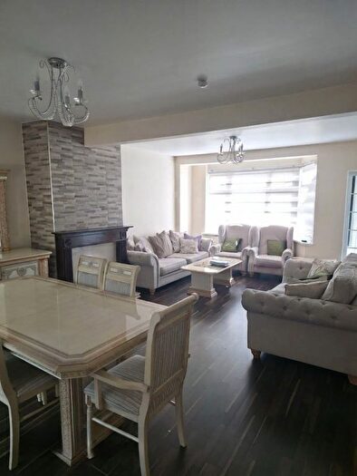 4 Bedroom End Of Terrace House To Rent In Enfield, EN3