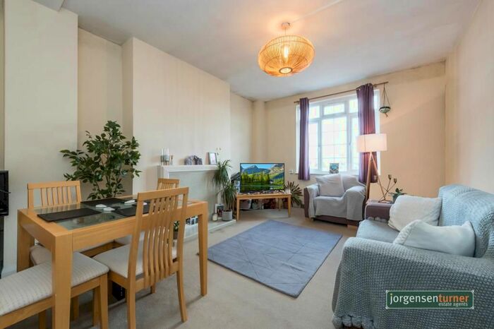 1 Bedroom Flat To Rent In Charleville Court, London, W14