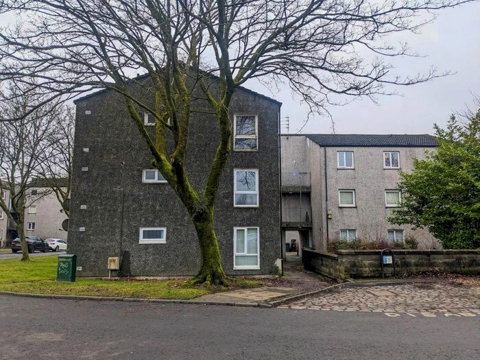 3 Bedroom Flat To Rent In Cedar Road, Cumbernauld, Glasgow, G67