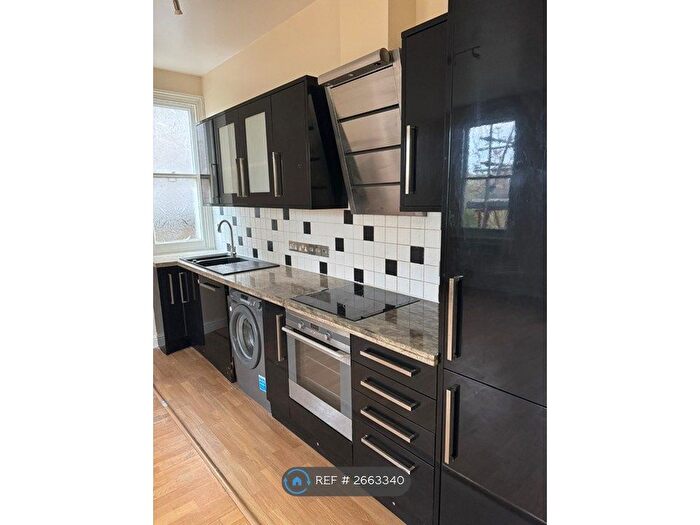 2 Bedroom Flat To Rent In Woolstone Road, London, SE23